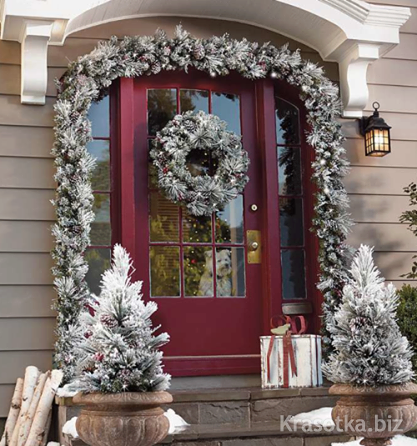 Что означает рождественский венок на двери?