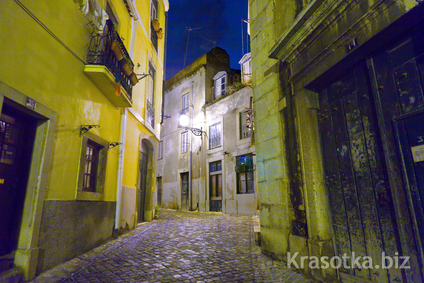 Ночь в старом городе Лиссабона