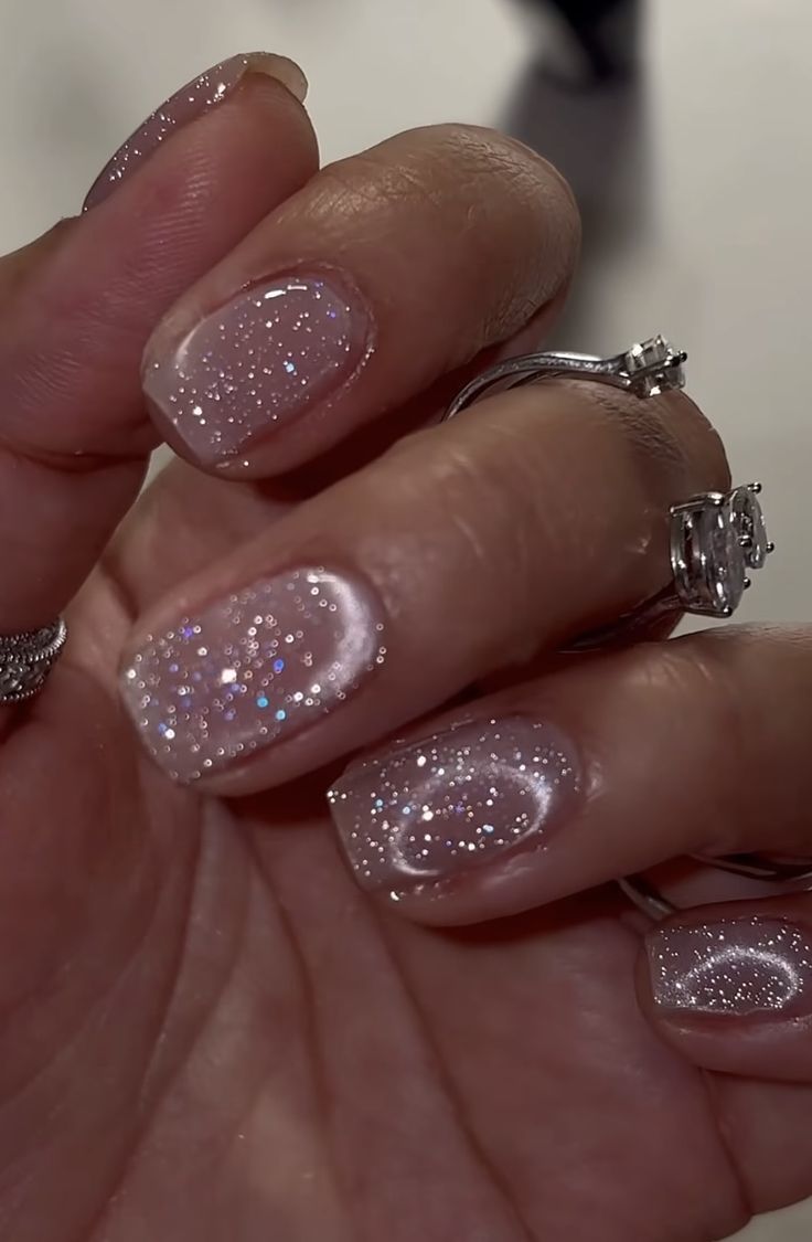 Новогодний маникюр 2026 Новогодний маникюр 2026